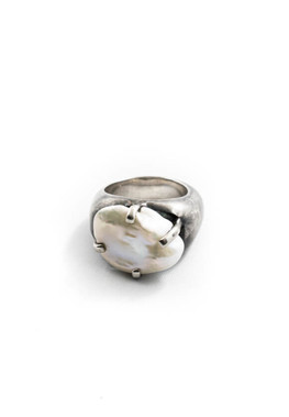 Кольцо из серебра с жемчужиной
