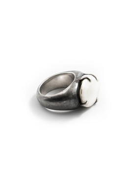 Кольцо из серебра с жемчужиной